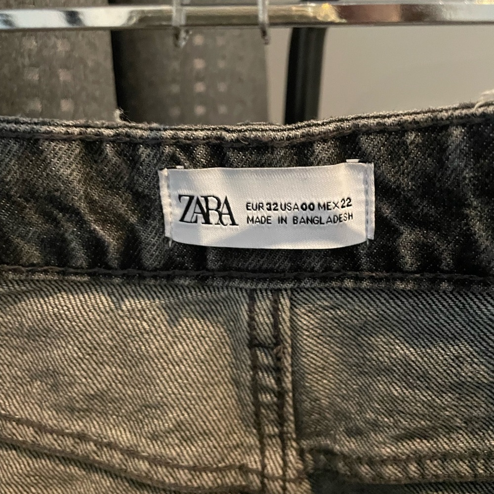 Distressed Denim Shorts - Picture 3 of 3